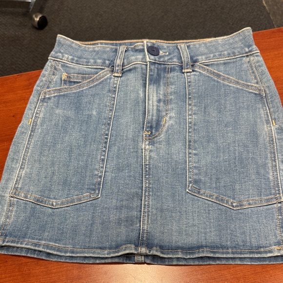 American Eagle Outfitters Dresses & Skirts - American eagle denim skirt size 2 // 081413